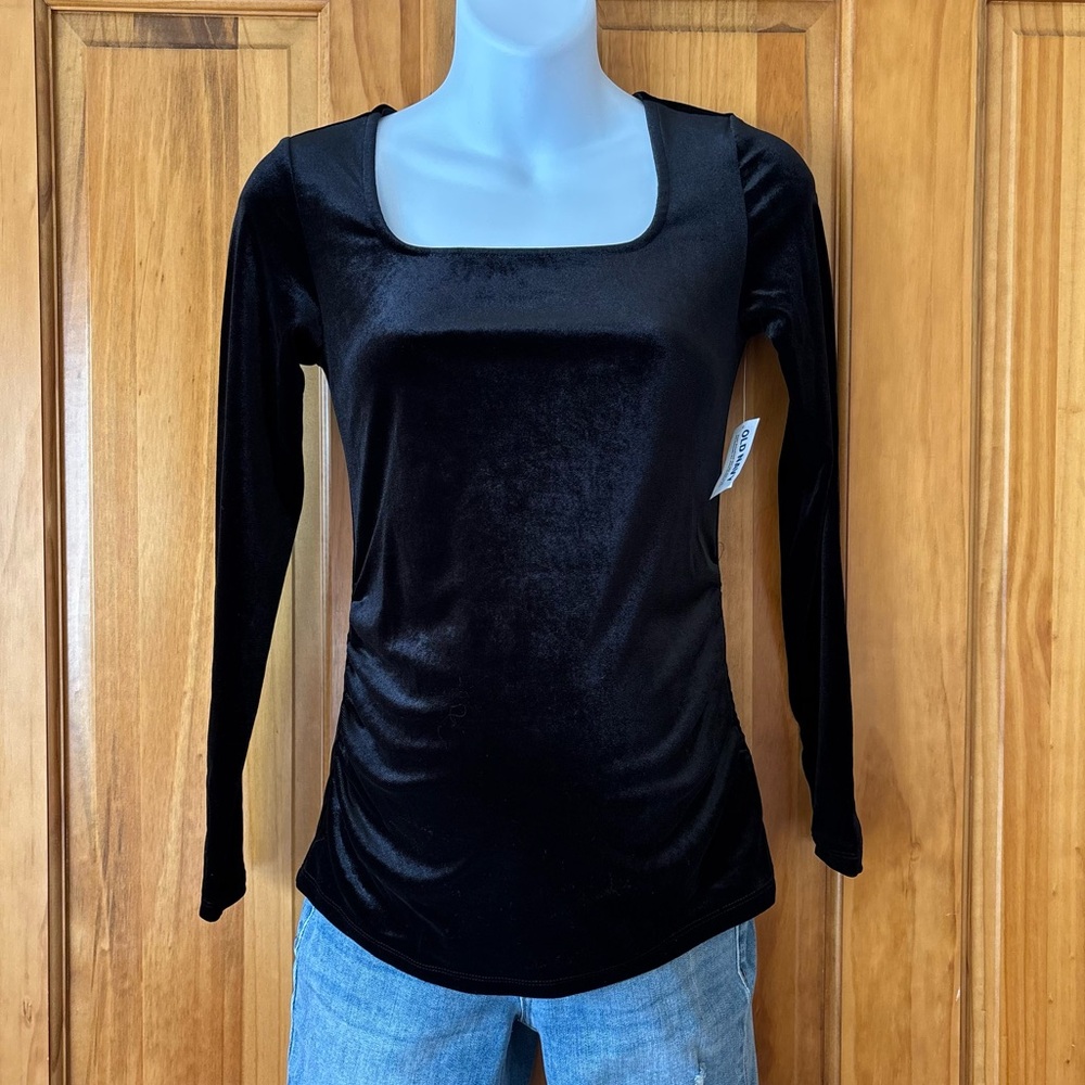 Maternity velvet square neck shirt